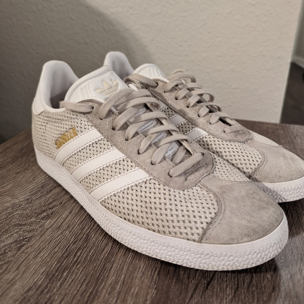 Adidas Gazelle women's 7